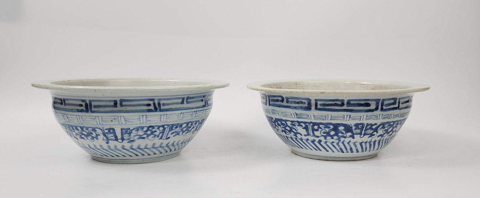 Lot of 2 Antique Chinese Blue & White Porcelain Bowls (1 of 8)