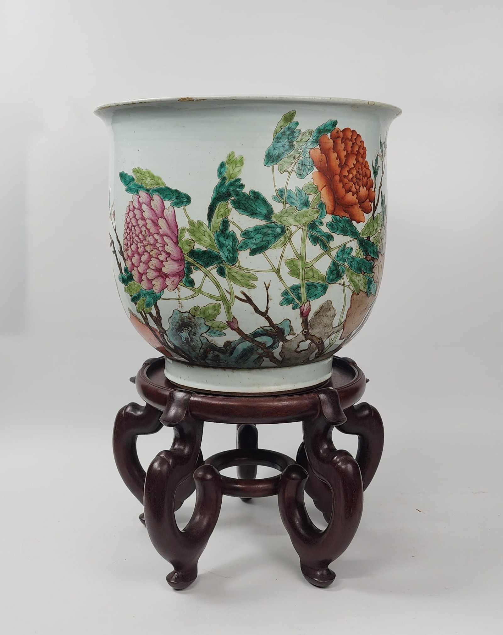 Antique Chinese Famille Rose Porcelain Large Planter: Antique Chinese Famille Rose Porcelain Large Planter with wooden stand, h. 12.75 inches, d. 14.5 inches, h. with stand 20.75 inches, circa late 19th- early early 20th century. Provenance: Estate of a 