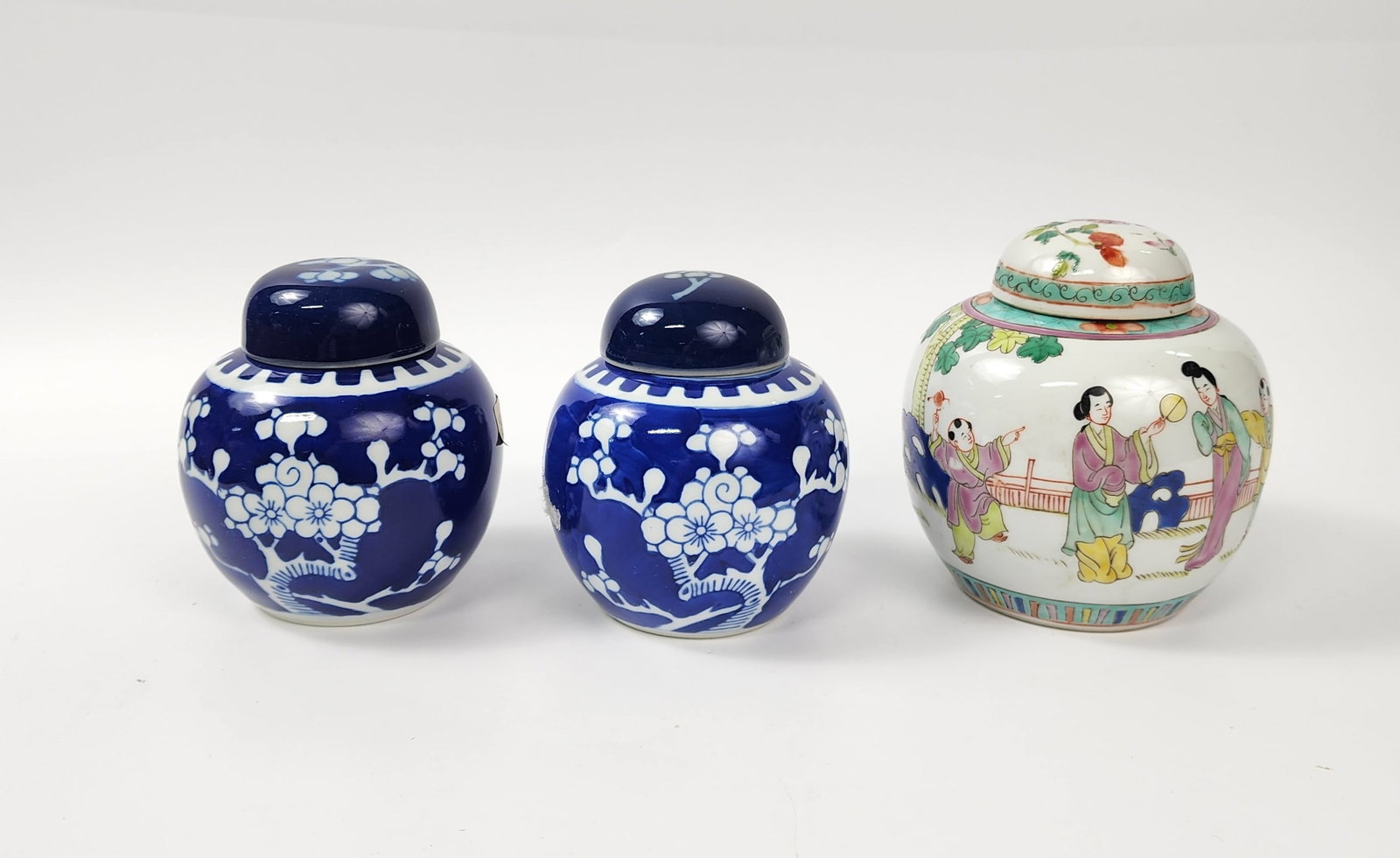 Lot of 3 Chinese Export Porcelain Jars (1 of 6)