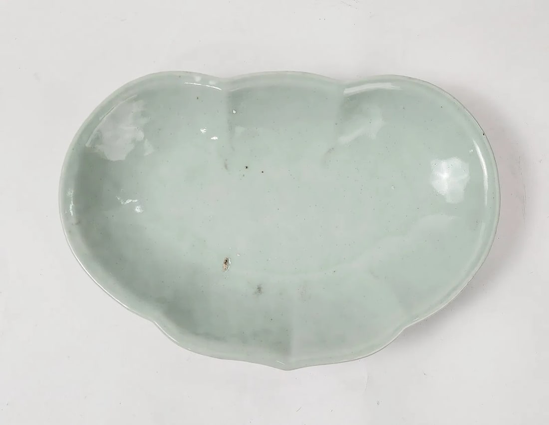 Antique Chinese Export Celadon Glazed Platter: Antique Chinese Export Celadon Glazed Platter, 11 x 7.5 inches, ca. late 19th - early 20th century. Provenance: Estate of a New York collector/ dealer. The collection assembled between early 1950s to 