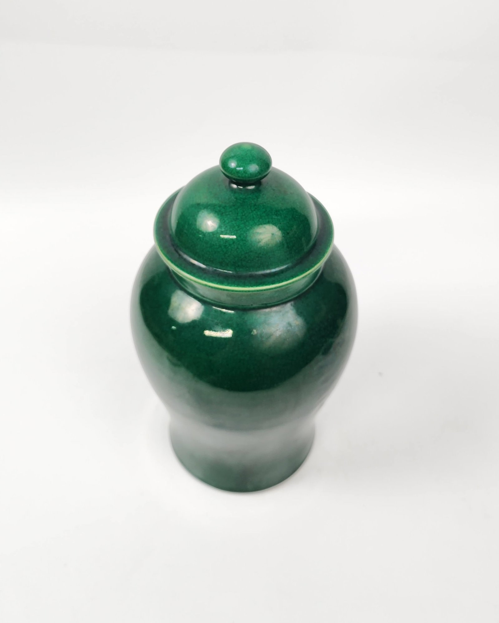 Chinese Apple Green Crackle Glazed Porcelain Jar (1 of 6)