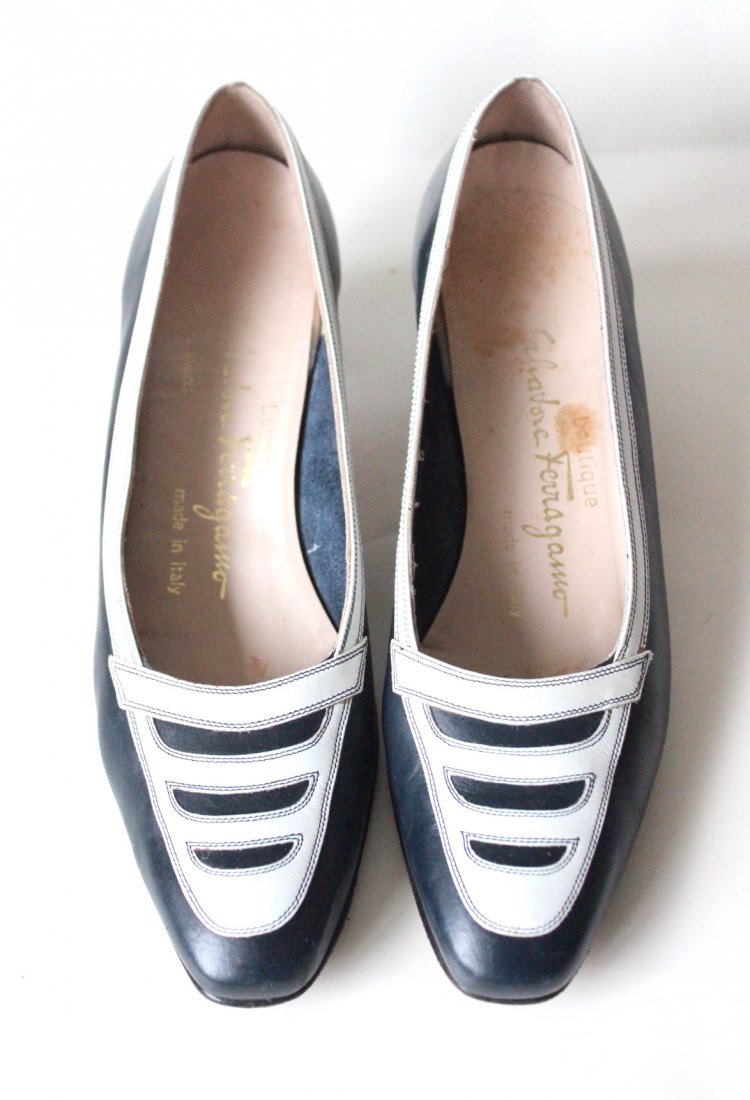 Salvatore Ferragamo Navy & White Shoes, Sz 6.5 (1 of 3)
