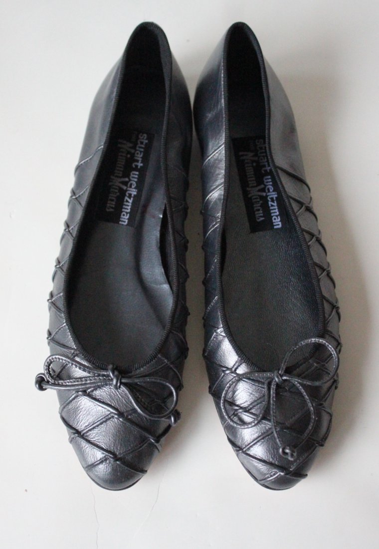 Stuart Weitzman Grey Leather Ballet Flats, Sz 7: New Old Stock Stuart Weitzman for Neiman Marcus Grey Quilted Leather Ballet Flats, Sz 7. Made in Spain.
