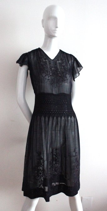 Antique Edwardian Embroidered Tea Lawn Dress: Antique Edwardian Embroidered Tea Lawn Dress.