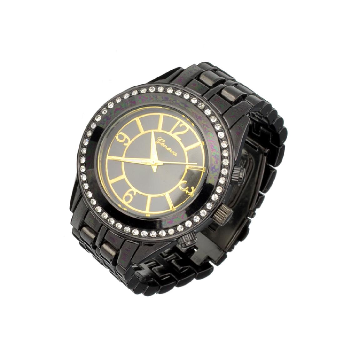 New Women's Geneva, Stainless Steel Back, Quartz: Gov. File: H-14372 New Women's Geneva, Stainless Steel Back, Quartz Movement Watch Asset Type: Watch Shipping: $19.95