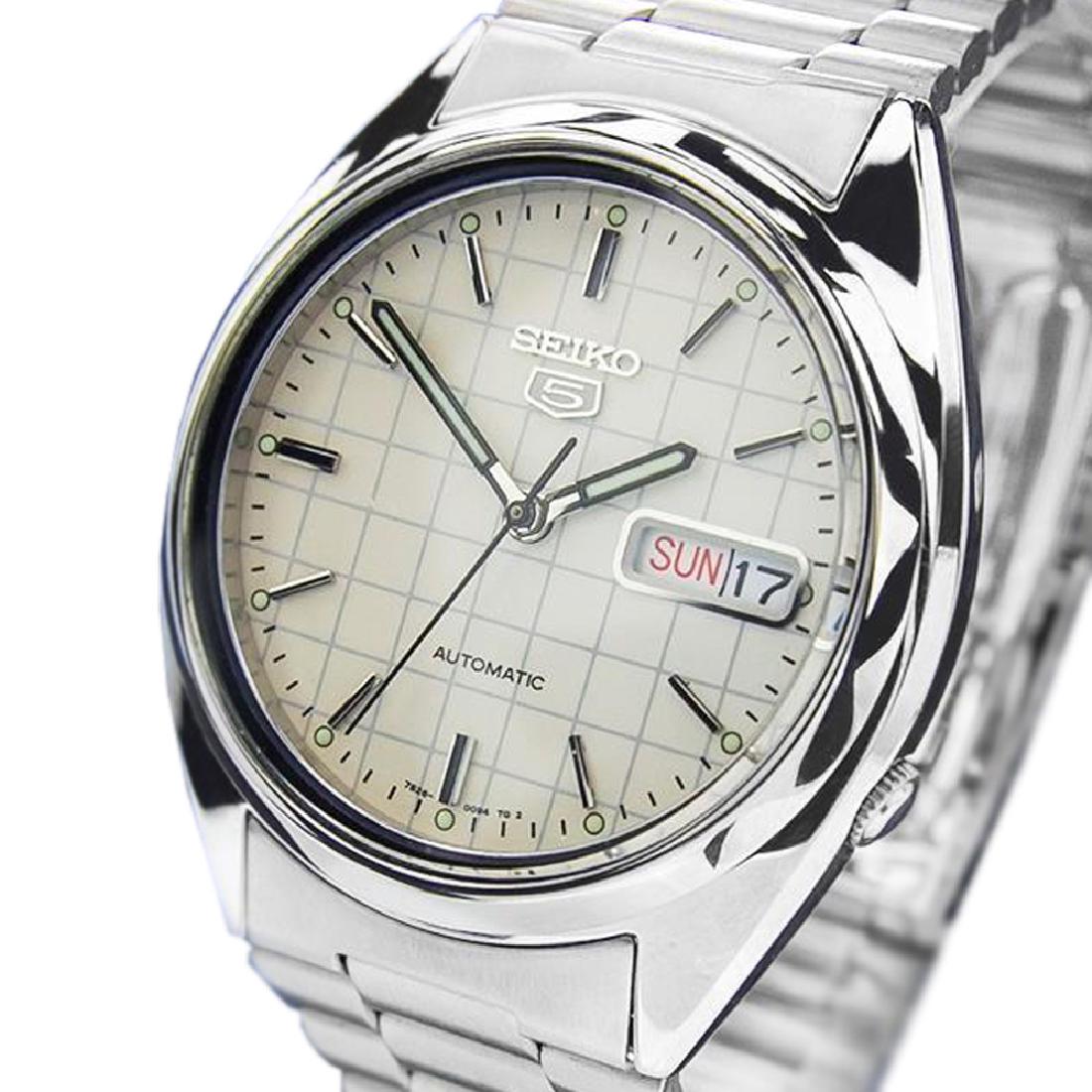 *Seiko 5 Automatic Vintage 7S26 With See Through Back S: Gov. File: H-34177 *Seiko 5 Automatic Vintage 7S26 With See Through Back S Steel Watch 1980 Asset Type: Watch Shipping: $19.95
