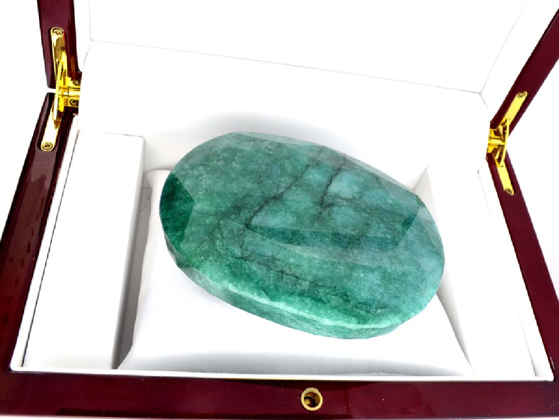 APP: 14.9k 2139.85CT Oval Cut Emerald Green Beryl: Gov. File: 81128 2139.85CT Oval Cut Emerald Green Beryl Gemstone Retail Replacement Value: $14.9K Asset Type: Gemstone Shipping: $19.95