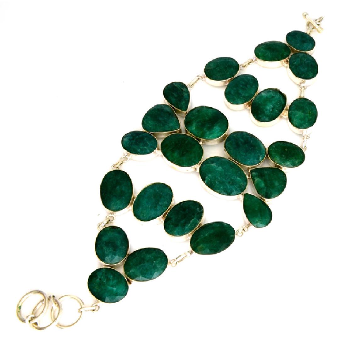 APP: 20.4k Fine Jewelry 270.90CT Mixed Cut Green Beryl: Gov. File: 70179 Fine Jewelry 270.90CT Mixed Cut Green Beryl and Sterling Silver Bracelet Retail Replacement Value: $20.4K Asset Type: Bracelet Shipping: $19.95