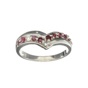 APP: 0.4k Fine Jewelry 0.39CT Round Cut Red Ruby And: Gov. File: H-22582 Fine Jewelry 0.39CT Round Cut Red Ruby And White Sapphire Sterling Silver Ring Retail Replacement Value: $0.4K Asset Type: Ring Shipping: $19.95