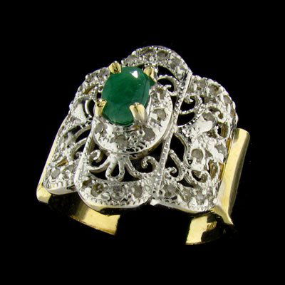 APP: $2.5k 14 kt. Gold, 0.25CT Emerald and Diamon