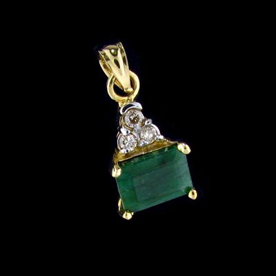 APP: $1k 14 kt. Gold, 1.37CT Emerald and 0.045CT