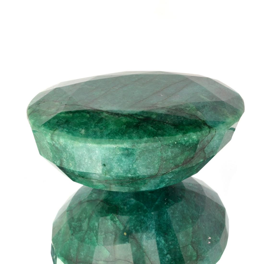 Est. Value 4.2K - 7.0K 1755.50CT Oval Cut Green Beryl: Gov. File: 86024 1755.50CT Oval Cut Green Beryl Emerald Gemstone Retail Replacement Value: $14.0K Asset Type: Emerald Gemstone Shipping: $19.95