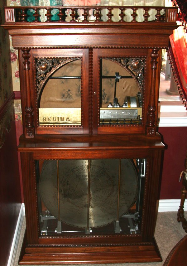 Antique Regina 27.5 Inch Changer Music Box - Mint