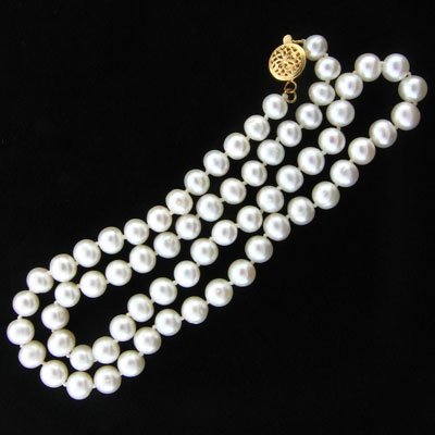 16 kt. Gold, Pearl Necklace, Beautiful