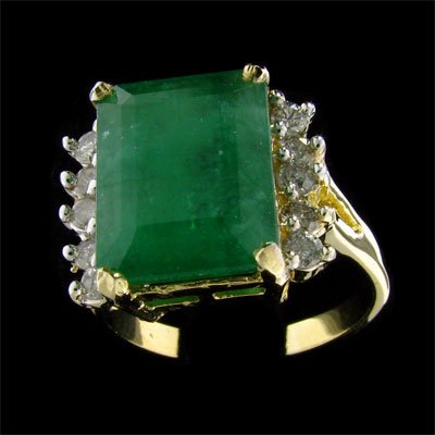APP: $14.9k 14 kt. Y/W Gold, 5.50CT Emerald and Di