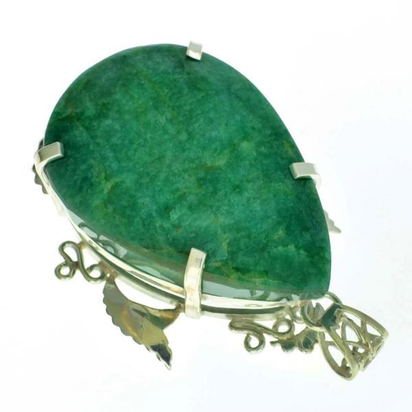 APP: 10k Fine Jewelry Designer Sebastian 303.81CT Pear: Gov. File: K-01959 Fine Jewelry Designer Sebastian 303.81CT Pear Cut Green Beryl and Sterling Silver Pendant Retail Replacement Value:$10.0K Asset Type: Pendant Shipping: $19.95