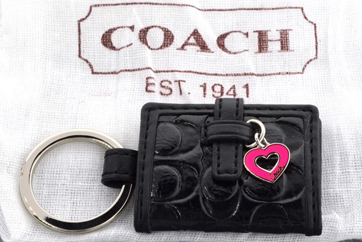 New Coach Signature Picture Frame Heart Black Key Fob: Gov. File: T-05908 New Coach Signature Picture Frame Heart Black Key Fob Asset Type: Purse Shipping: $29.95