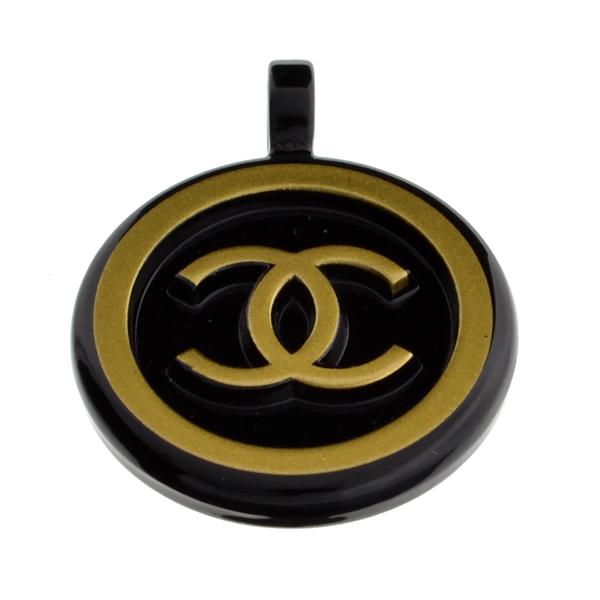 chanel zipper pull