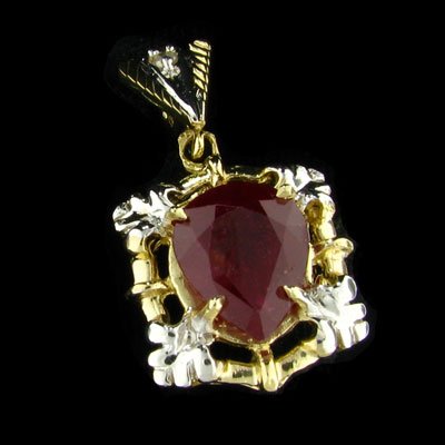 RRV, APP: $18.6k 14 kt. Gold, 4.99CT Ruby and Dia