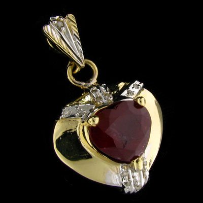 RRV APP: 31.9k 14 kt. Gold, 6.08CT Ruby and Diamo