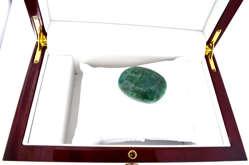 APP: 2.9k 183.00CT Oval Cut Green Beryl Emerald: Gov. File: H-03064 183.00CT Oval Cut Green Beryl Emerald Gemstone Retail Replacement Value: $2.9K Asset Type: Emerald Gemstone Shipping: $19.95
