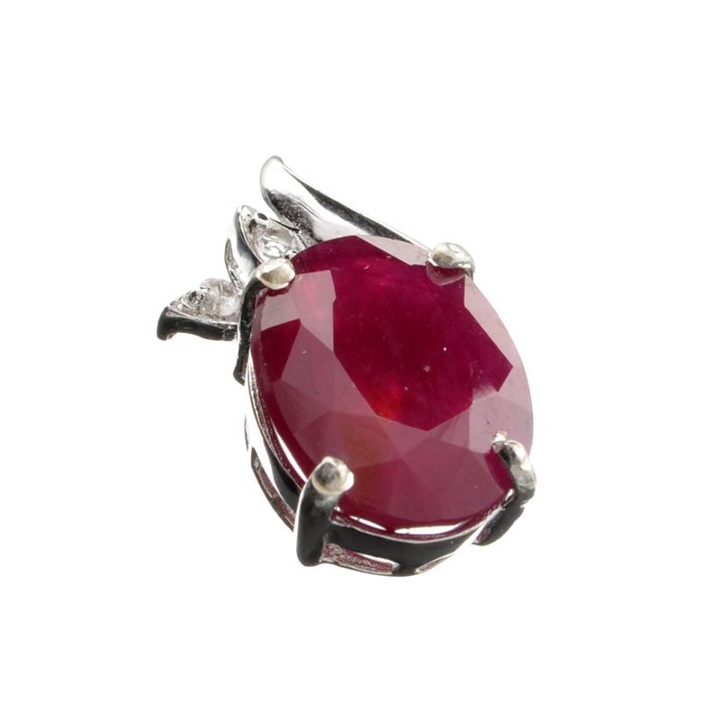 APP: 1.1k Fine Jewelry 4.47CT Ruby And Sterling Silver: Gov. File: H-04856 Fine Jewelry 4.47CT Ruby And Sterling Silver Pendant Retail Replacement Value: $1.1K Asset Type: Sterling Silver Pendant Shipping: $19.95