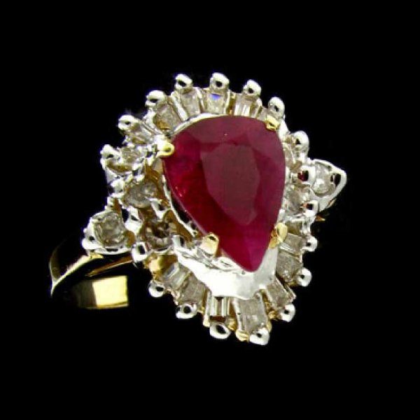 APP: 3.9k 14 kt. Gold, 1.37CT Ruby and Diamond Rin