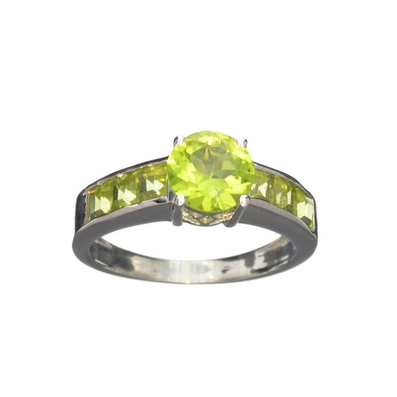 APP: 0.5k Fine Jewelry 2.60CT Green Peridot And: Gov. File: H-23233 Fine Jewelry 2.60CT Green Peridot And Sterling Silver Ring Retail Replacement Value: $0.5K Asset Type: Sterling Silver RingShipping: $19.95