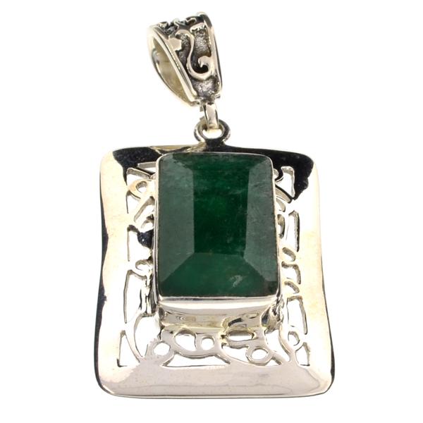 Fine Jewelry Designer Sebastian 20.36CT Rectangular Cut: Gov. File: K-02932 Fine Jewelry Designer Sebastian 20.36CT Rectangular Cut Green Beryl and Sterling Silver Pendant Retail Replacement Value:$0.6K Asset Type: Pendant Shipping: $19.95