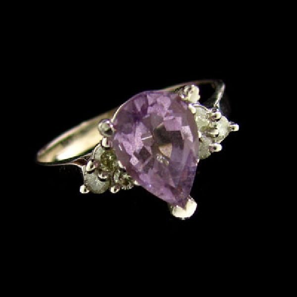 14 kt. White Gold, 1.07CT Amethyst & Diamond Ring