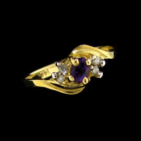 14 kt. Gold, 0.22CT Amethyst & Diamond Ring