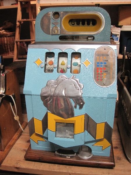 Mills Horsehead Slot Machine: Mills Horsehead Slot Machine - Thank you for viewing this Item. We hope that you are successful in your bidding. For over 30 years we have given the best possible customer service to ou