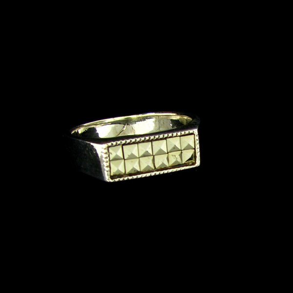 Marcasite & Sterling Silver Ring: Marcasite and Sterling Silver Ring - Thank you for viewing this Item. We hope that you are successful in your bidding. For over 30 years we have given the best possible customer service to our 1000's 