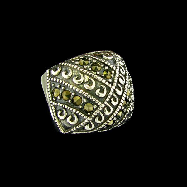 Marcasite & Sterling Silver Ring: Marcasite and Sterling Silver Ring - Thank you for viewing this Item. We hope that you are successful in your bidding. For over 30 years we have given the best possible customer service to our 1000's 