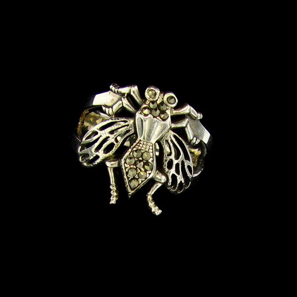Marcasite & Sterling Silver Ring: Marcasite and Sterling Silver Ring - Thank you for viewing this Item. We hope that you are successful in your bidding. For over 30 years we have given the best possible customer service to our 1000's 