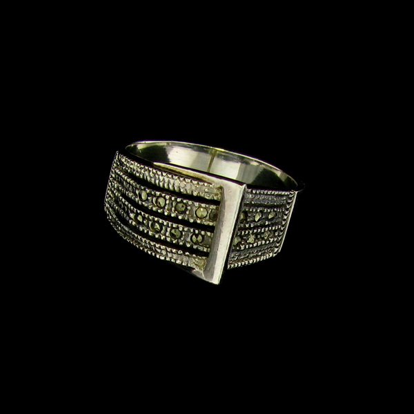 Marcasite & Sterling Silver Ring: Marcasite and Sterling Silver Ring - Thank you for viewing this Item. We hope that you are successful in your bidding. For over 30 years we have given the best possible customer service to our 1000's 