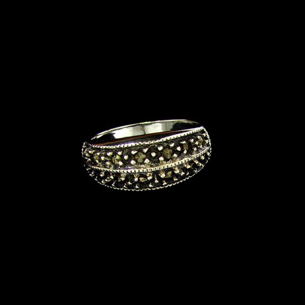 Marcasite & Sterling Silver Ring: Marcasite and Sterling Silver Ring - Thank you for viewing this Item. We hope that you are successful in your bidding. For over 30 years we have given the best possible customer service to our 1000's 