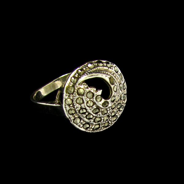 Marcasite & Sterling Silver Ring: Marcasite and Sterling Silver Ring - Thank you for viewing this Item. We hope that you are successful in your bidding. For over 30 years we have given the best possible customer service to our 1000's 