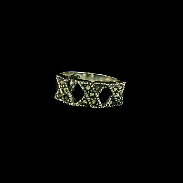 Marcasite & Sterling Silver Ring: Marcasite and Sterling Silver Ring - Thank you for viewing this Item. We hope that you are successful in your bidding. For over 30 years we have given the best possible customer service to our 1000's 