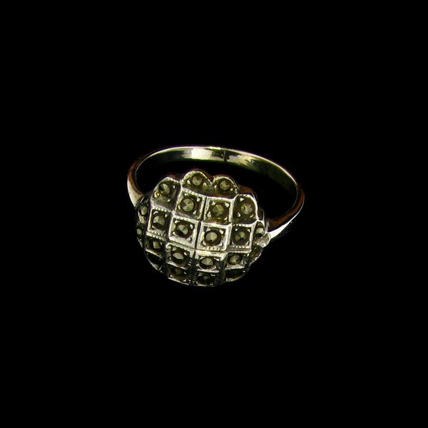 Marcasite & Sterling Silver Ring: Marcasite and Sterling Silver Ring - Thank you for viewing this Item. We hope that you are successful in your bidding. For over 30 years we have given the best possible customer service to our 1000's 