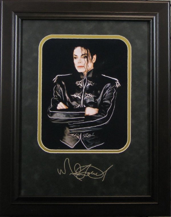 Michael Jackson: Michael Jackson Engraved Signature - Thank you for viewing this Item. We hope that you are successful in your bidding. For over 30 years we have given the best possible customer service to our 1000's 