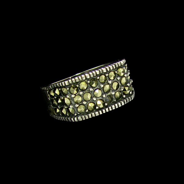 Marcasite & Sterling Silver Ring: Marcasite and Sterling Silver Ring - Thank you for viewing this Item. We hope that you are successful in your bidding. For over 30 years we have given the best possible customer service to our 1000's 