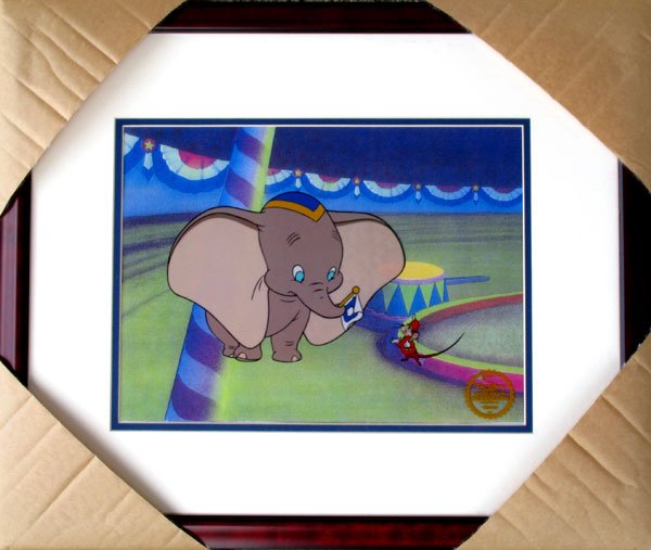 Limited Edition Walt Disney Dumbo Serigraph Cel: Limited Edition Walt Disney Dumbo Serigraph Cel - Thank you for viewing this Item. We hope that you are successful in your bidding. For over 30 years we have given the best possible customer service t