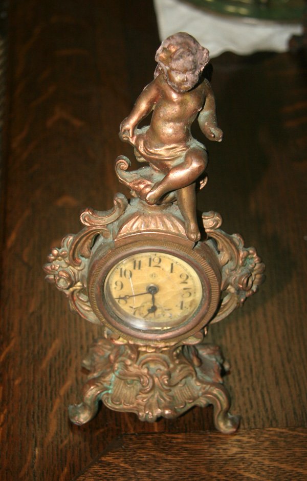 Antique Newhaven Clock - Circa 1900: Antique Newhaven Clock - Circa 1900 - Thank you for viewing this Item. We hope that you are successful in your bidding. For over 30 years we have given the best possible customer service to our 1000's