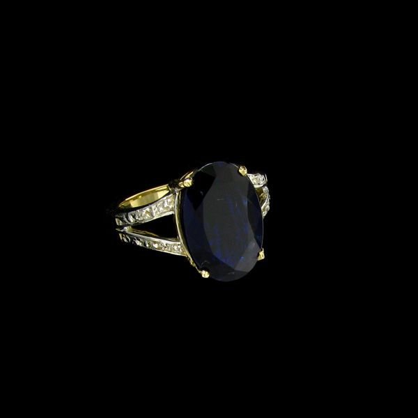 APP: 2.5k 14 kt. Gold, 5.43CT Kyanite & Diamond Ring: 14 kt. Gold, 5.43CT Kyanite and Diamond Ring - Appraisal Value: $2.5K - Bid with utmost confidence from GAA. We have been in business for over 35 years, and pride ourselves on perfect customer service