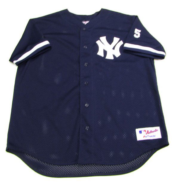 1998 Game Used Derek Jeter Jersey: 1998 Game Used Derek Jeter Jersey-Thank you for viewing this Item. We hope that you are successful in your bidding. For over 30 years we have given the best possible customer service to our 1000's of