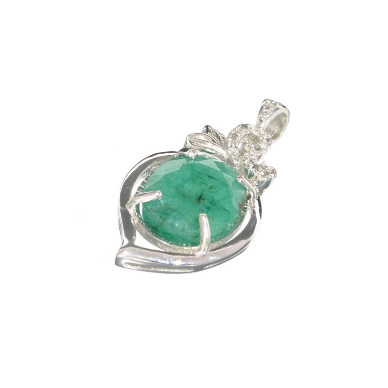 APP: 0.6k Fine Jewelry 9.00CT Oval Cut Green: Gov. File: H-16868 Fine Jewelry 9.00CT Oval Cut Green Beryl/White Sapphire And Sterling Silver Pendant Retail Replacement Value: $0.6K Asset Type: Sterling Silver Pendant Shipping: $19.95
