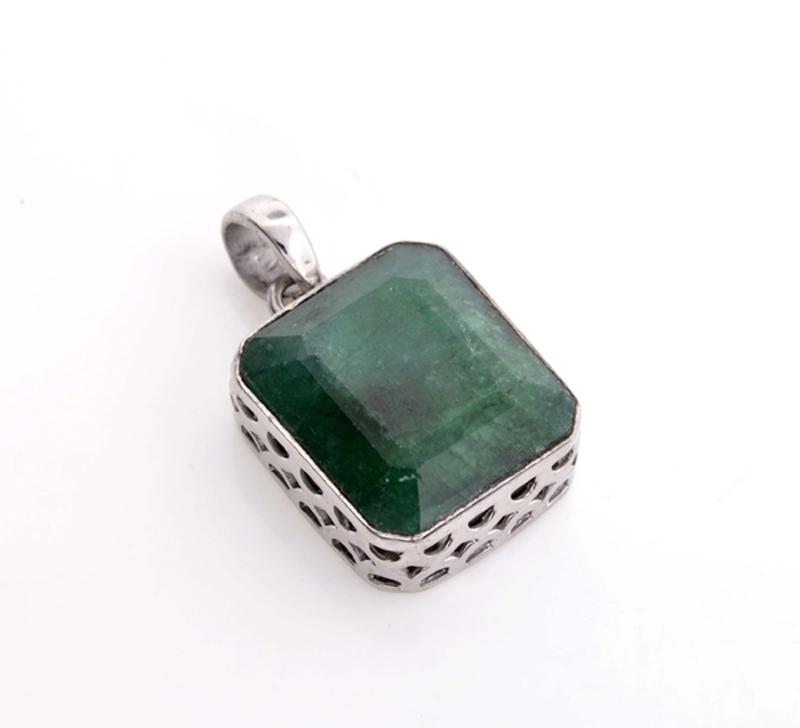 Designer Sebastian 30.98CT Rectangular Cut Green Beryl: Gov. File: K-03042 Fine Jewelry Designer Sebastian 30.98CT Rectangular Cut Green Beryl Emerald and Sterling Silver Pendant Retail Replacement Value:$1.1K Asset Type: Pendant Shipping: $19.95