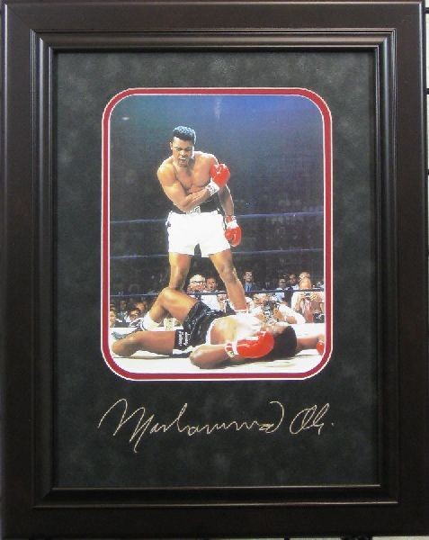 Muhammad Ali - Plate Signature: Muhammad Ali - Thank you for viewing this Item. We hope that you are successful in your bidding. For over 30 years we have given the best possible customer service to our 1000's of repeat buyers.
