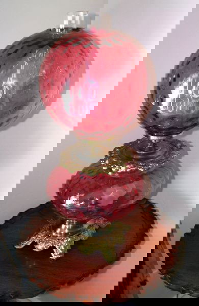 Antique Gone with the Wind Lamp: Antique Gone with the Wind Lamp-Thank you for viewing this Item. We hope that you are successful in your bidding. For over 30 years we have given the best possible customer service to our 1000's of re